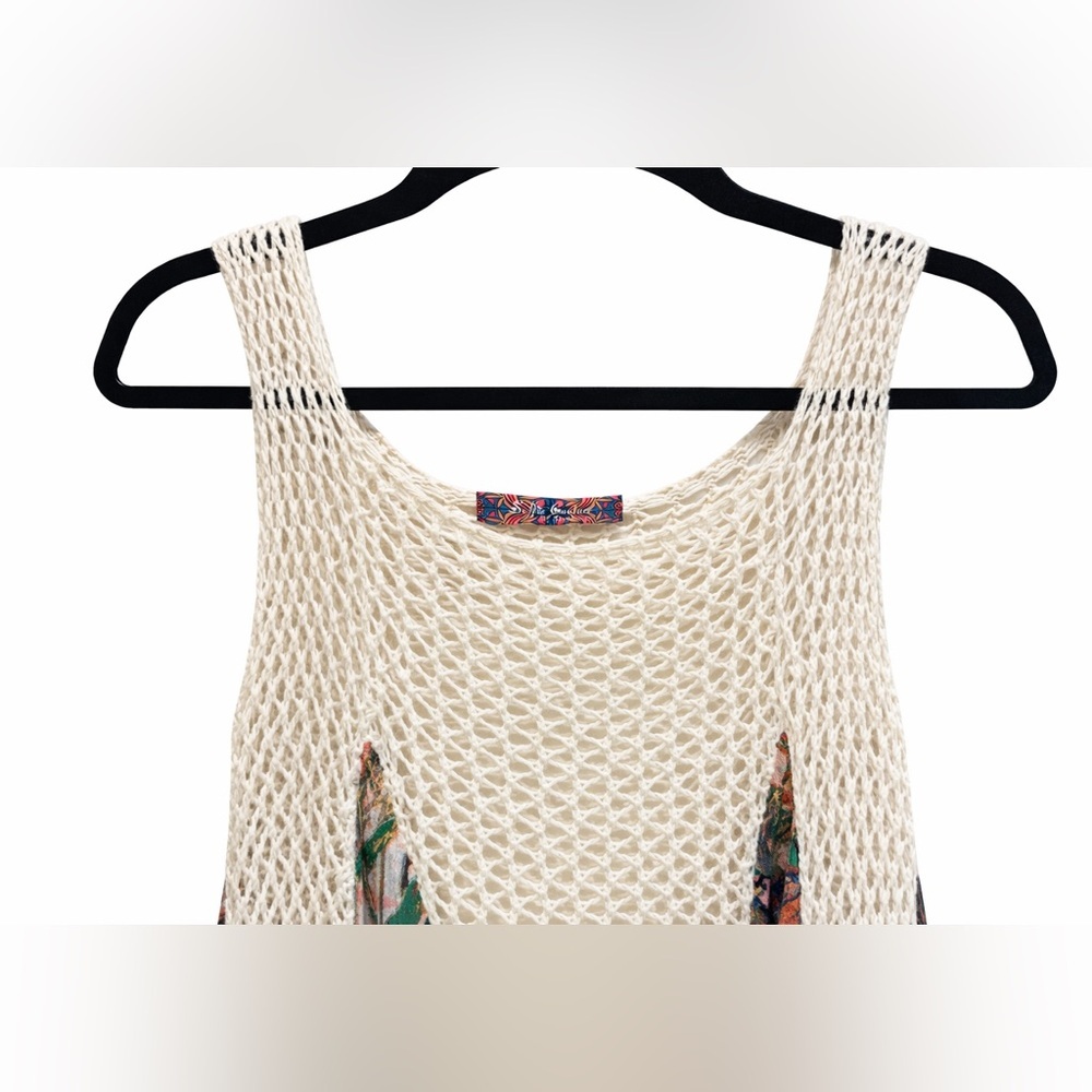 Selfie Couture by Trendology Crochet Mesh Floral Tunic Tank, Sleeveless Top M/L - Picture 3 of 6